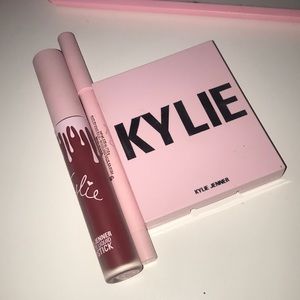 KYLIE COSMETICS Valentine Collection Bundle